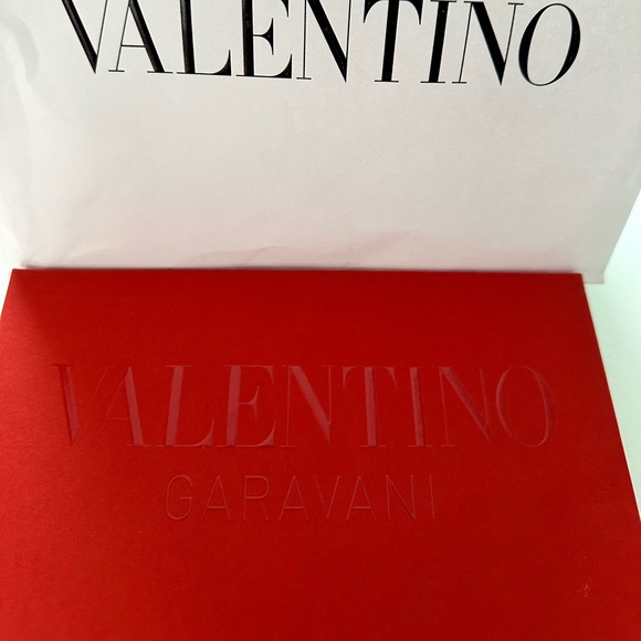 Valentino Garavani Rockstud Zipper Gold Wallet - Picture 5 of 5